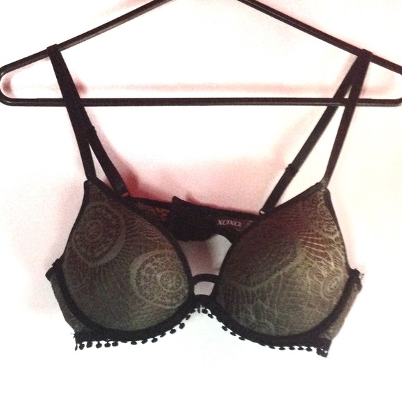 XOXO Other - *NWOT* XOXO Code Green Lace Push Up Bra